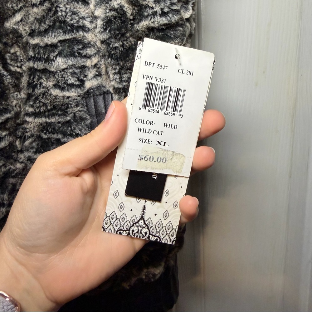 YMI Wild Cat Faux Fur Vest in Black and White - Picture 2 of 6